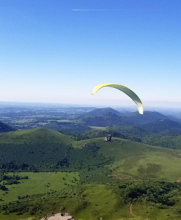 La Terrasse Des Volcans Saint-Genès-Champanelle Zewnętrze zdjęcie